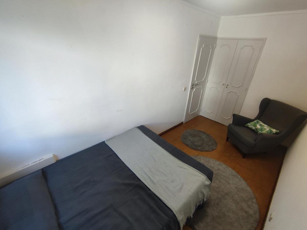 Appartamento Aconchegante T3 Em Telheiras Lisbona Esterno foto